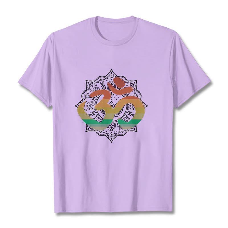 T-shirt en coton avec motif de mandala sanskrit et Buddha Stones dégradées de couleurs - Prune - 2XL - image 17
