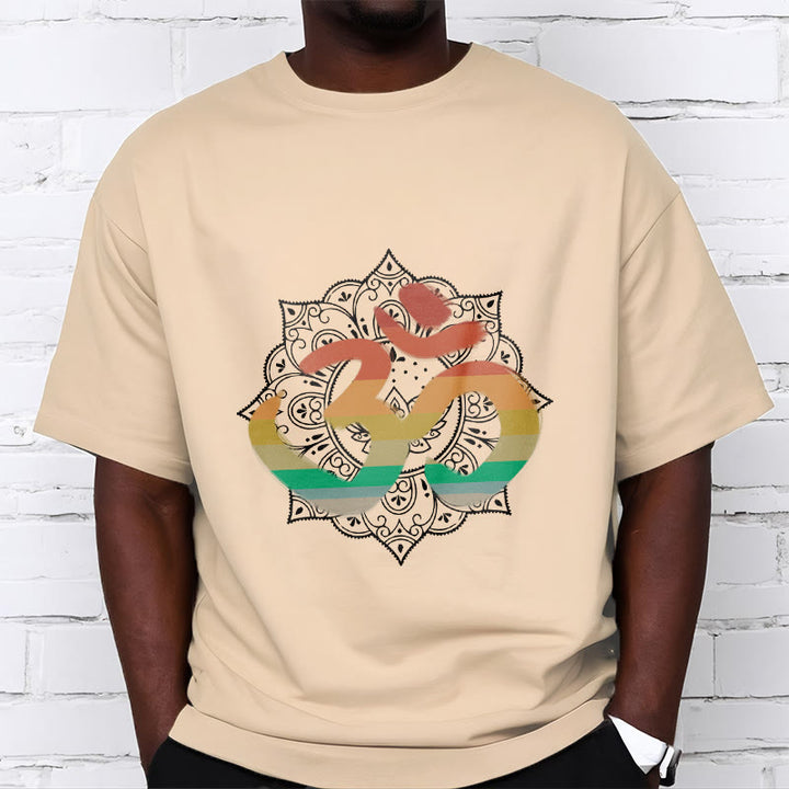 T-shirt en coton avec motif de mandala sanskrit et Buddha Stones dégradées de couleurs - image 11