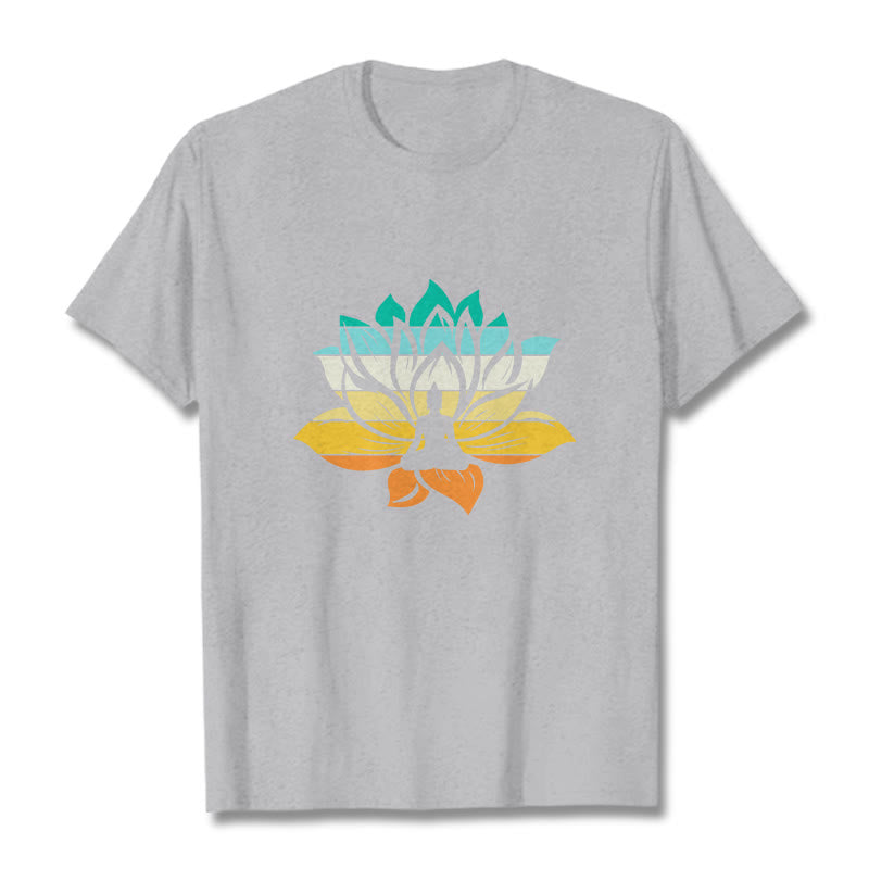 T-shirt en coton dégradé de couleurs avec Buddha Stones et fleur de lotus, méditation Bouddha - Gris clair - 2XL - image 19