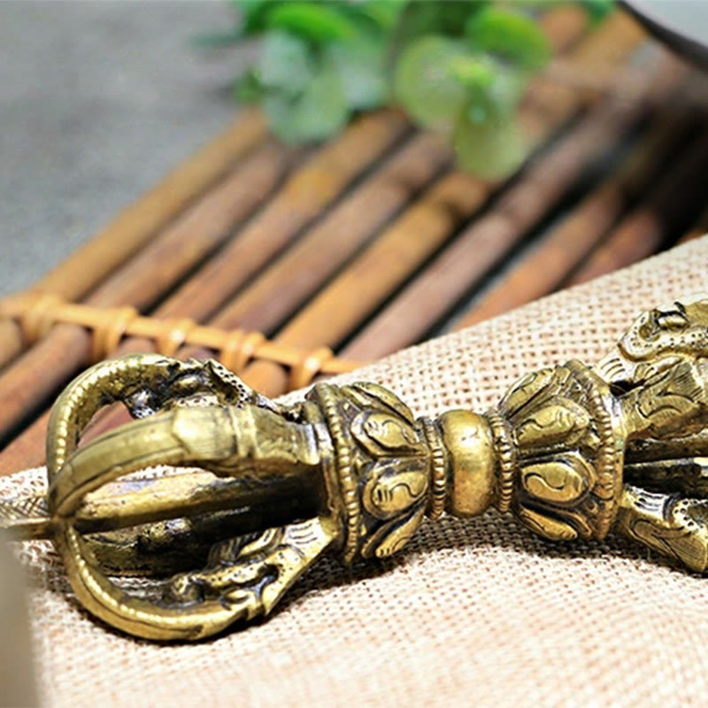 Ensemble de 2 Buddha Stones de méditation tibétaines faites à la main et de décorations en cuivre Vajra Dorje