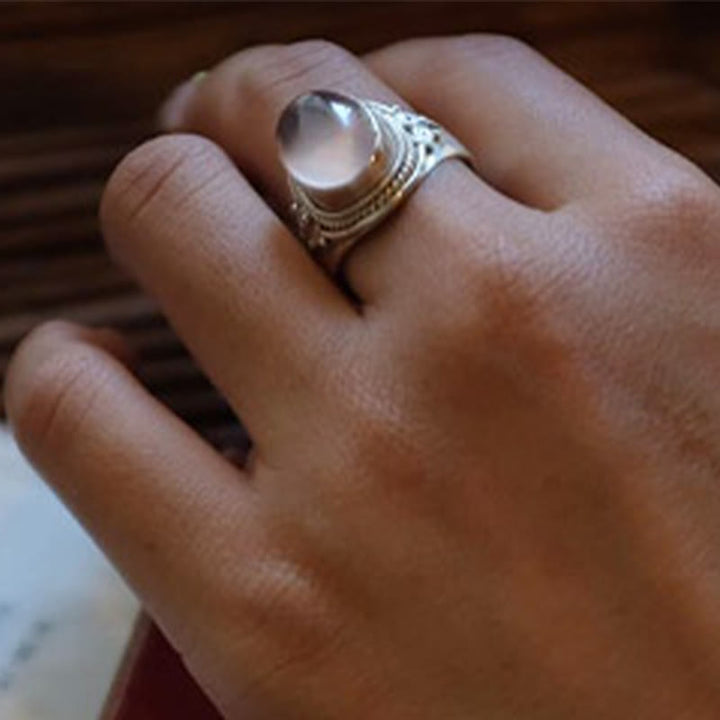 Bague ajustable en argent sterling 925 et quartz rose naturel fait main. Buddha Stones.