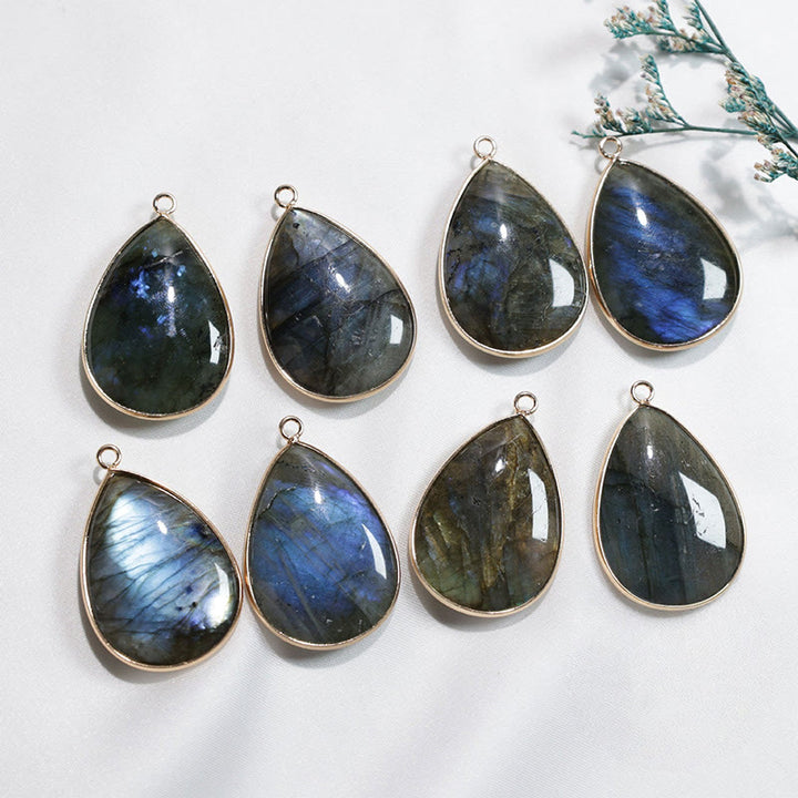 Collier pendentif de guérison en labradorite à motif de goutte d'eau et Buddha Stones