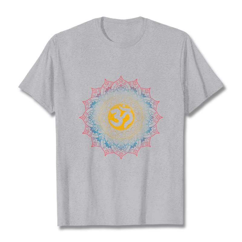 T-shirt à motif mandala OM dégradé de couleurs avec Buddha Stones - Gris clair - 2XL - image 19