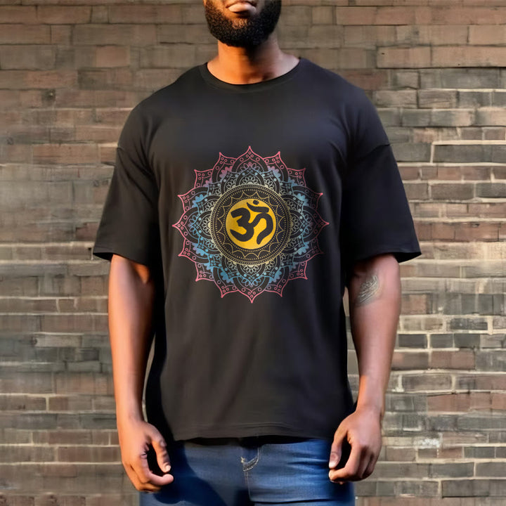 T-shirt à motif mandala OM dégradé de couleurs avec Buddha Stones - image 3