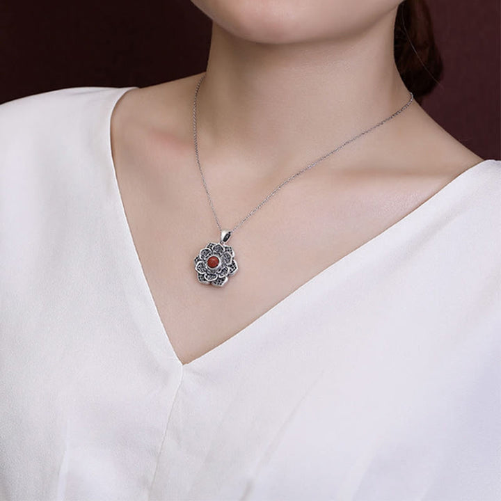 Collier pendentif en agate rouge et cuivre avec Buddha Stones tibétaines Om Mani Padme Hum et motif lotus - image 5