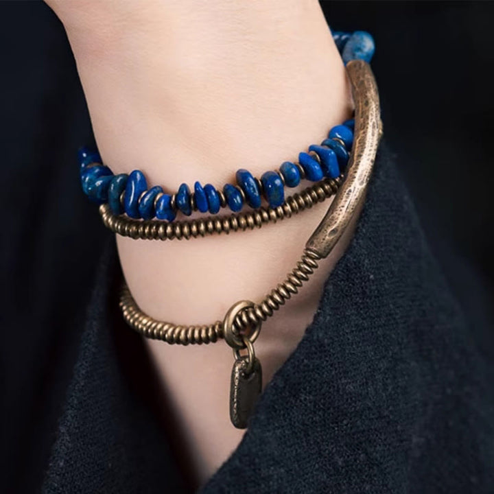 Bracelet d'équilibre en lazurite et lapis-lazuli de forme irrégulière, orné de Buddha Stones et d'un triple tour. - image 9