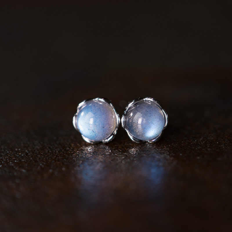 Buddha Stones Boucles d'oreilles positives en argent sterling 925 avec pierre de lune