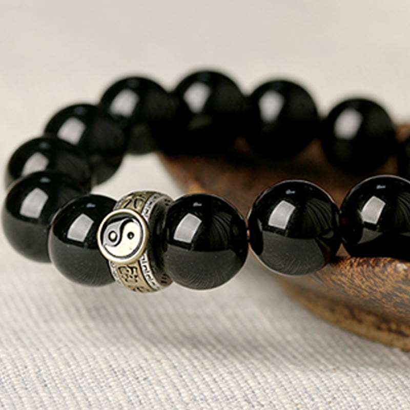 Bracelet d'accomplissement du mantra Yin Yang à neuf caractères en obsidienne noire et Buddha Stones