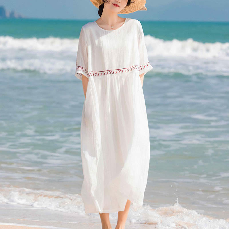 Robe midi en coton à manches courtes et broderies de Buddha Stones de couleur unie - image 3