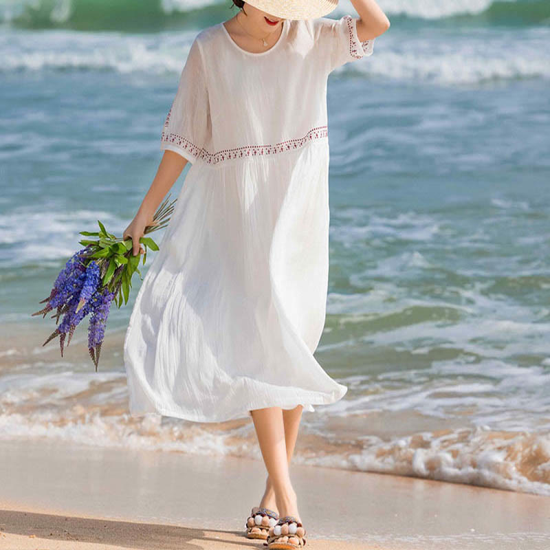 Robe midi en coton à manches courtes et broderies de Buddha Stones de couleur unie - image 11