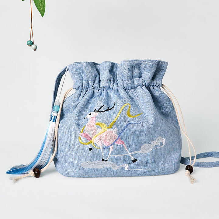 Sac à bandoulière en coton et lin brodé de Buddha Stones , cerf féerique bleu clair, nuages de bon augure