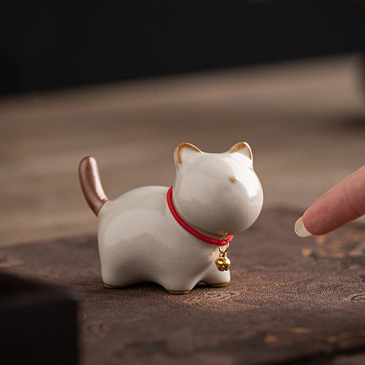 Figurine en céramique représentant un mini chat porte-bonheur debout, en forme de clochette rouge, en forme de pierre de Buddha Stones - image 4