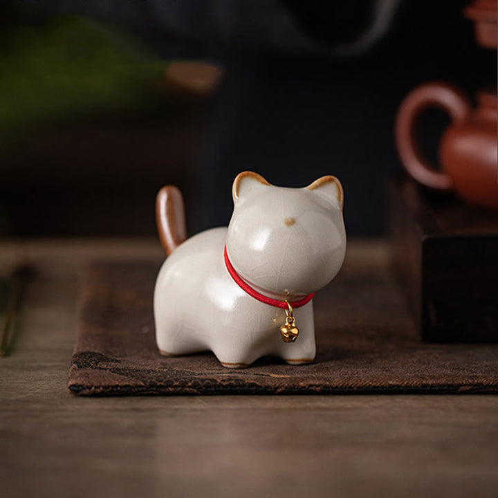 Figurine en céramique représentant un mini chat porte-bonheur debout, en forme de clochette rouge, en forme de pierre de Buddha Stones - image 2