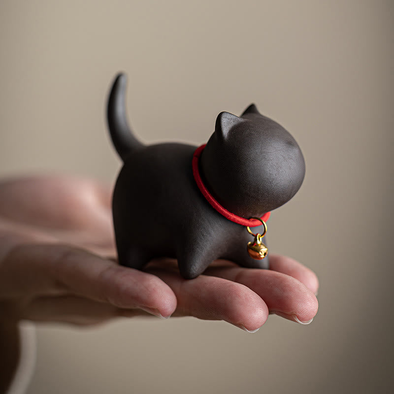 Mini figurine en argile violette représentant un chat en forme de cloche en corde rouge, décoration de bureau - image 9