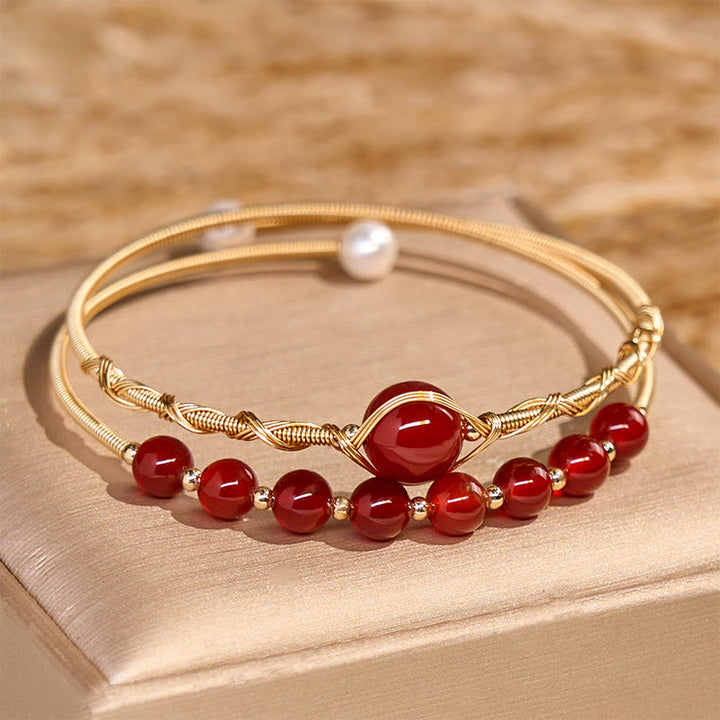 Bracelet manchette en métal rempli d'or 14 carats avec perles d'agate rouge naturelle et pierres de Buddha Stones