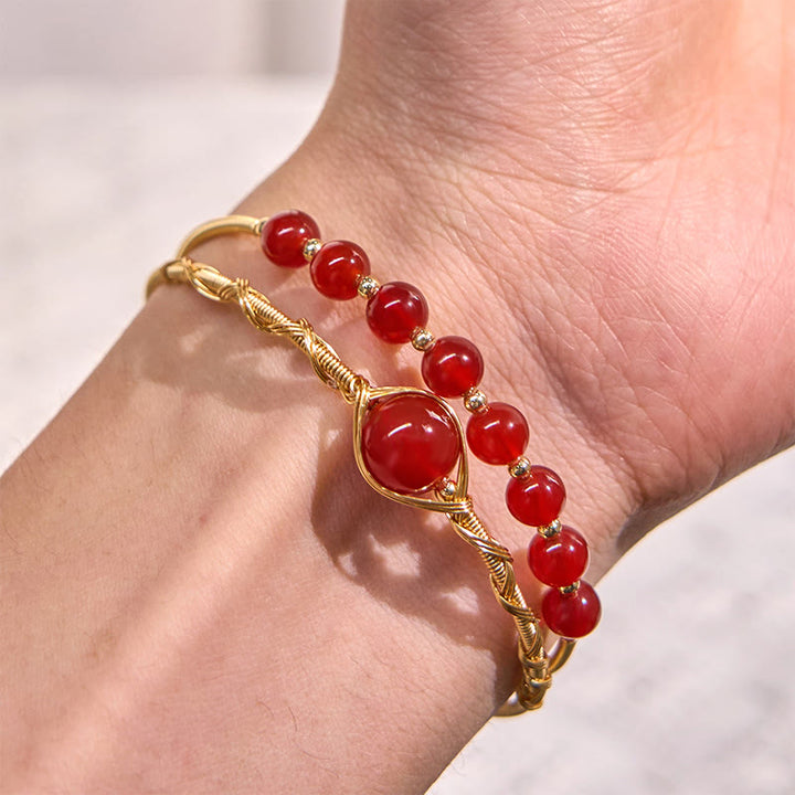 Bracelet manchette en métal rempli d'or 14 carats avec perles d'agate rouge naturelle et pierres de Buddha Stones