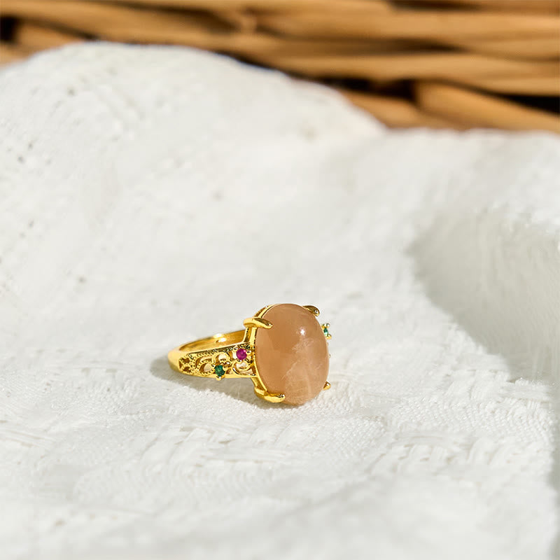 Bague porte-bonheur ajustable en pierre de lune pêche avec motif de vigne creuse et Buddha Stones