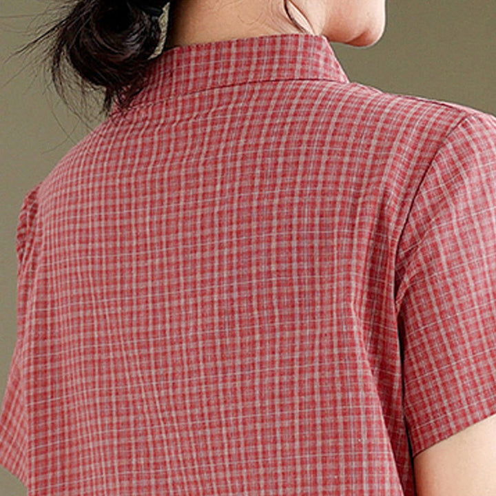 Robe midi cheongsam améliorée en coton et Buddha Stones à carreaux et manches courtes, motif grenouille et boutons - image 5