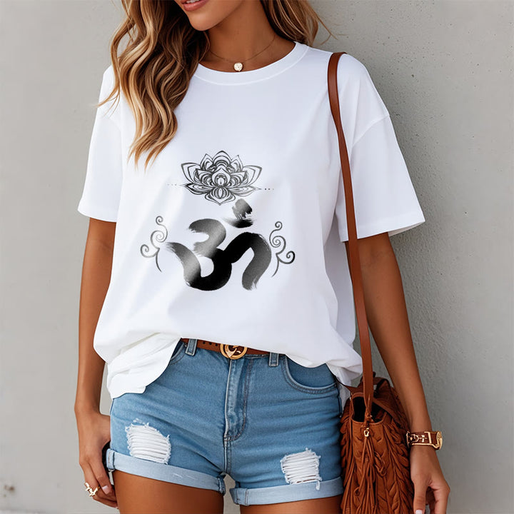 T-shirt floral sanskrit avec Buddha Stones et symbole Om - image 3