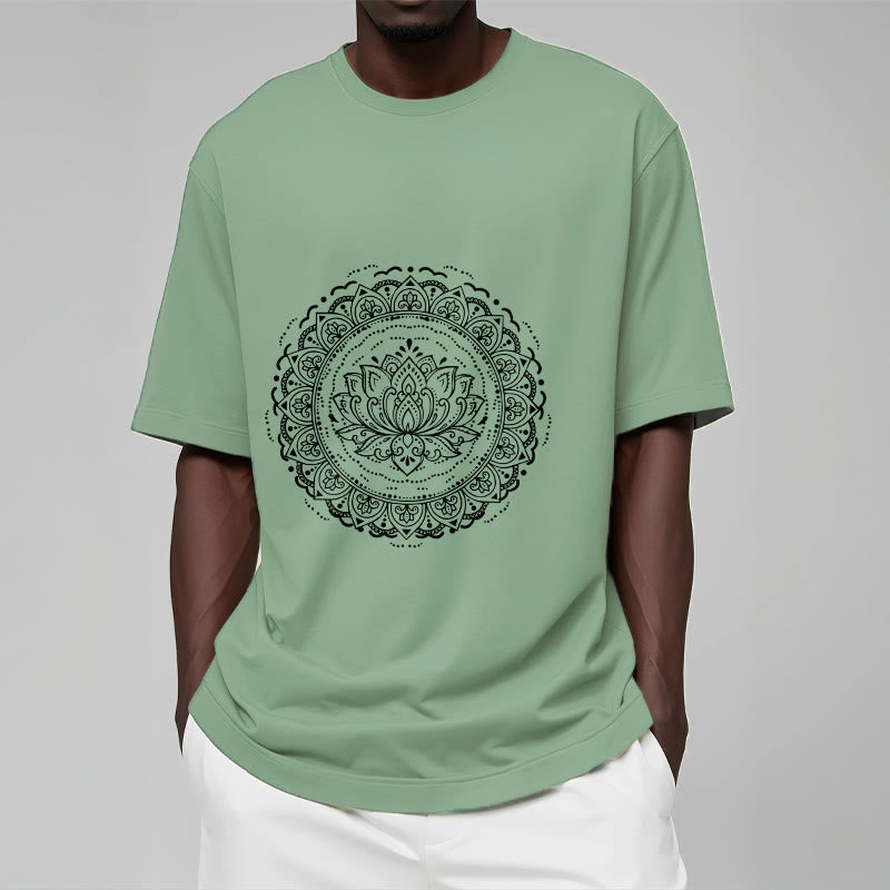 T-shirt à motif de fleurs de lotus et de mandala avec Buddha Stones - image 15