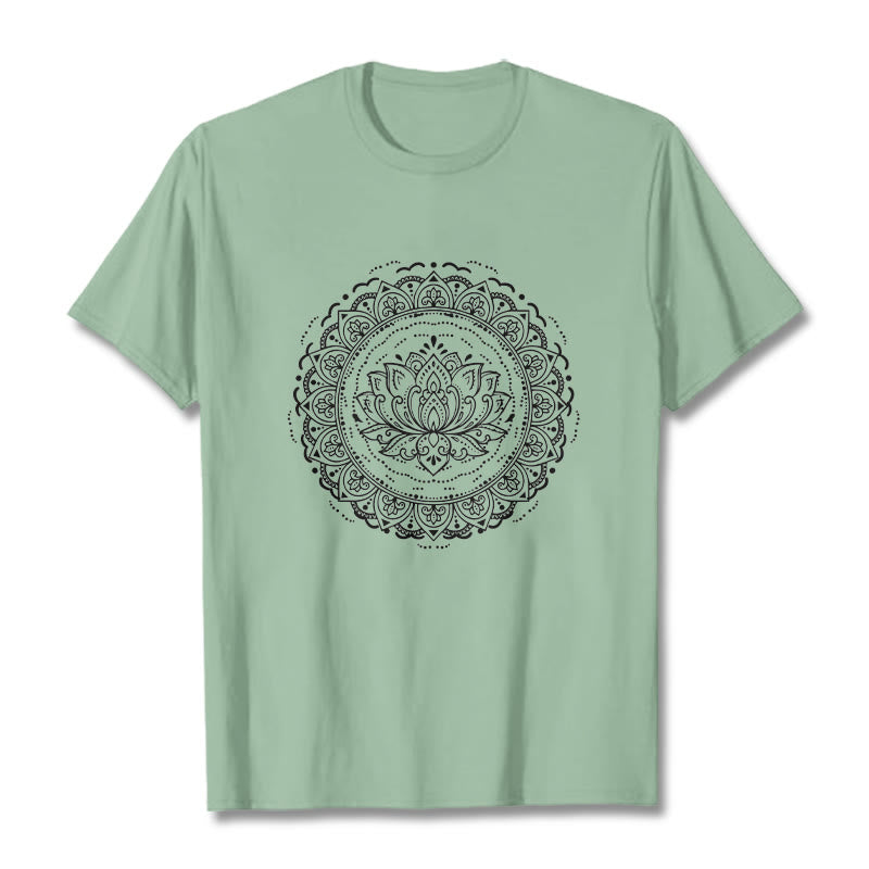 T-shirt à motif de fleurs de lotus et de mandala avec Buddha Stones - Vert pâle - 2XL - image 14