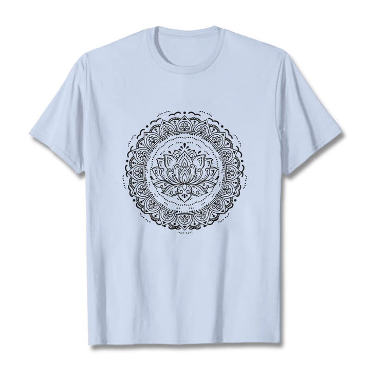 T-shirt à motif de fleurs de lotus et de mandala avec Buddha Stones - Cyan clair - 2XL - image 18