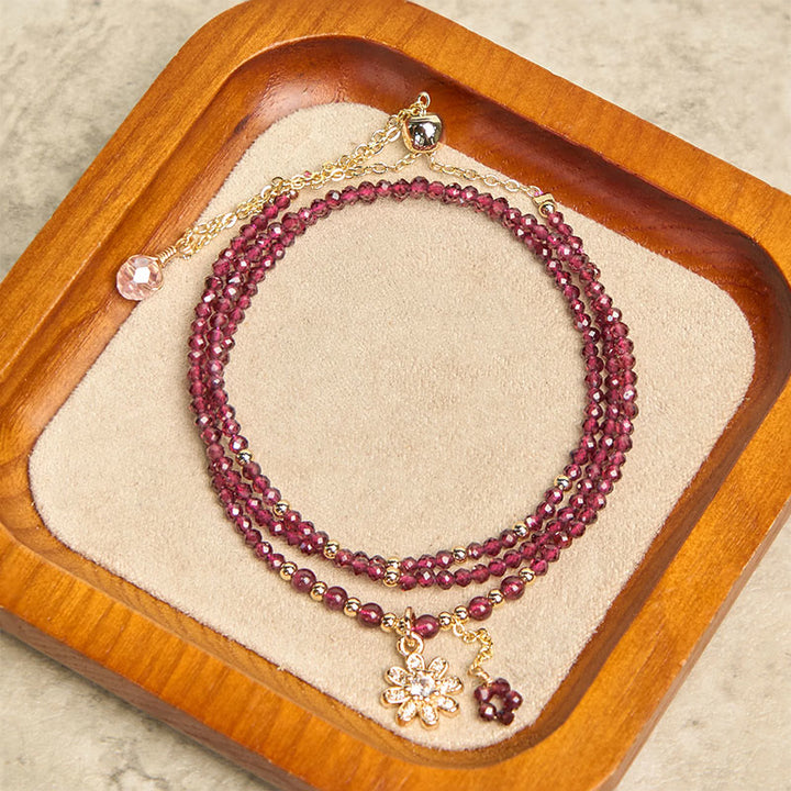 Bracelet multicouche de purification florale en perles de grenat naturelles de 2,5 mm en Buddha Stones