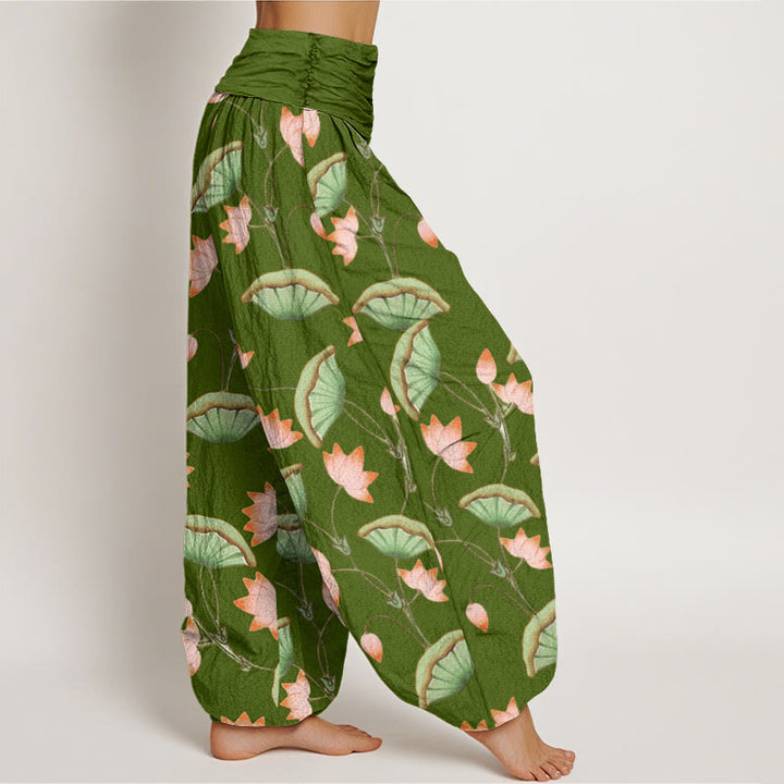Pantalon harem à taille élastique pour femme, en coton rose à motif de Buddha Stones, de fleurs de lotus et de feuilles vertes luxuriantes. - image 2