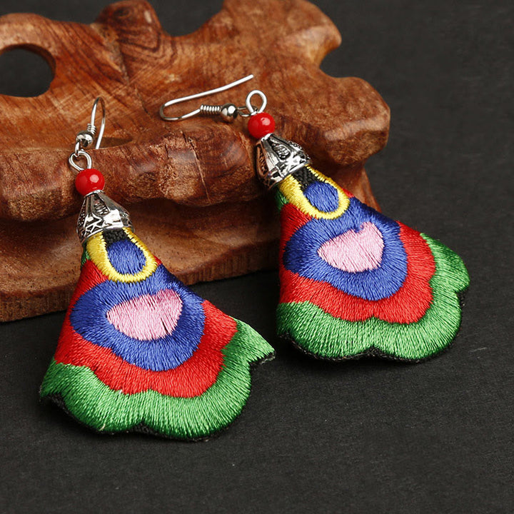 Boucles d'oreilles en Buddha Stones faites à la main, broderie Yi colorée, harmonie - Couleur extérieure : vert (poteaux en alliage) - image 3