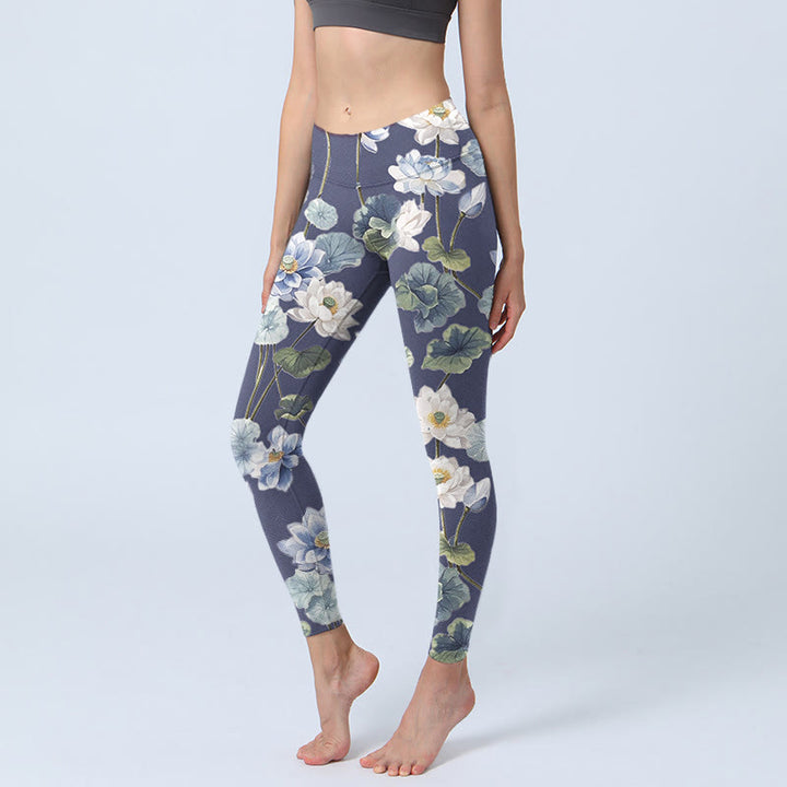 Leggings de sport imprimés Buddha Stones, fleurs de lotus bleu et blanc, peinture à l'huile, pantalons de yoga pour femmes - SteelBlue - US18，UK/AU22，EU50 (4XL) - image 0