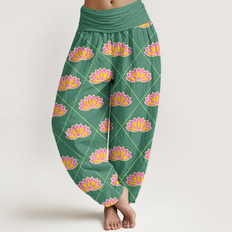 Pantalon sarouel décontracté à taille élastique pour femme avec motif de fleurs de lotus vibrantes et Buddha Stones - Vert mer moyen - US22，UK/AU26，EU54 (6XL) - image 0
