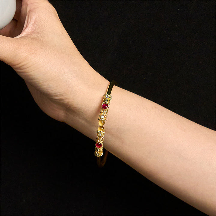 Bracelet manchette porte-bonheur en cuivre et ambre Buddha Stones et motif de fleurs dorées, zircon rouge - image 13