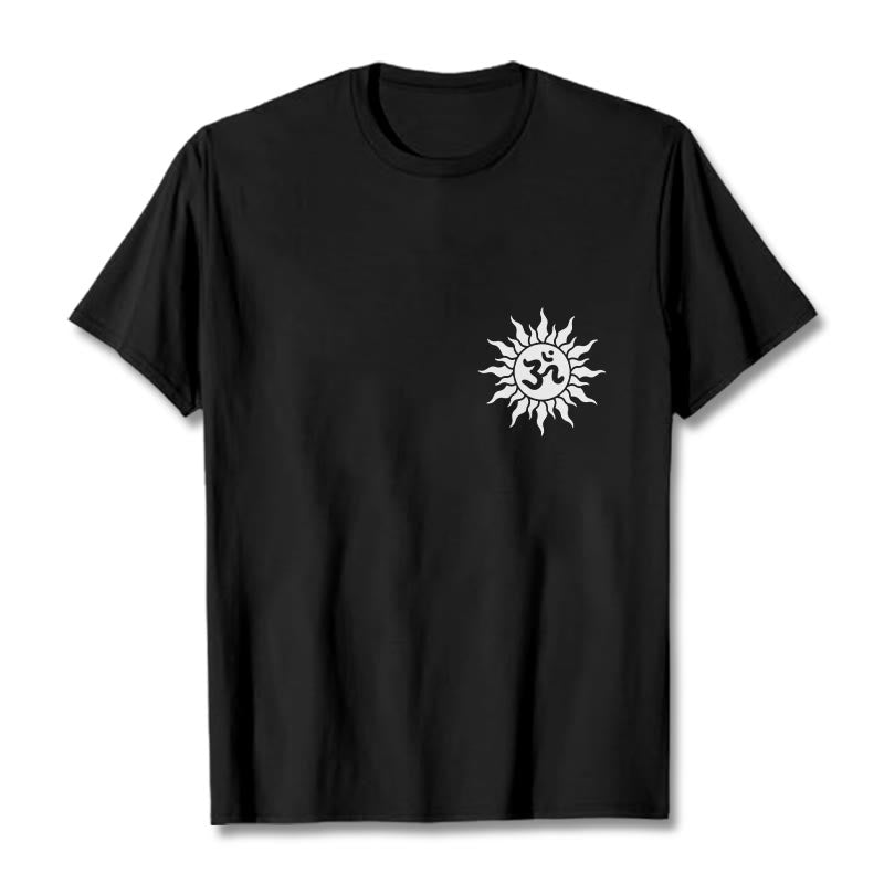 T-shirt avec motif Buddha Stones, soleil et symbole OM - Noir - 2XL - image 1