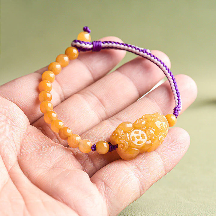 Bracelet de richesse PiXiu en perles de jade et soie dorées de Buddha Stones - image 10