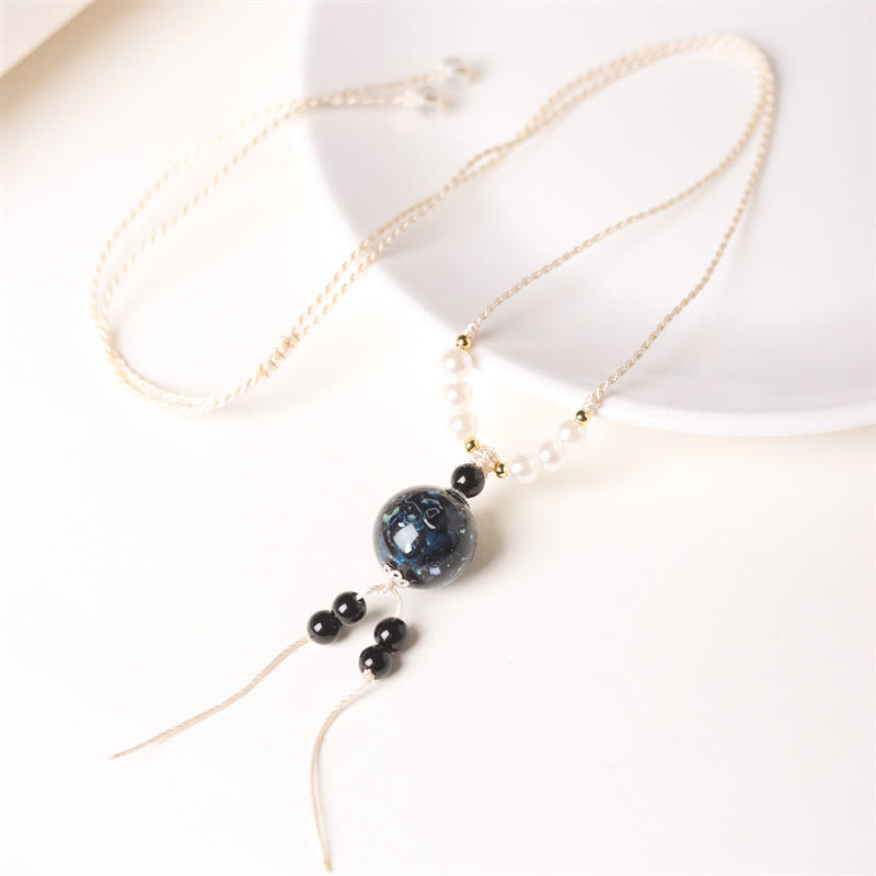 Collier pendentif en perles artisanales en bois d'ébène et laque Aurora , Buddha Stones - Breloque bleu foncé (bleu aléatoire) - image 5