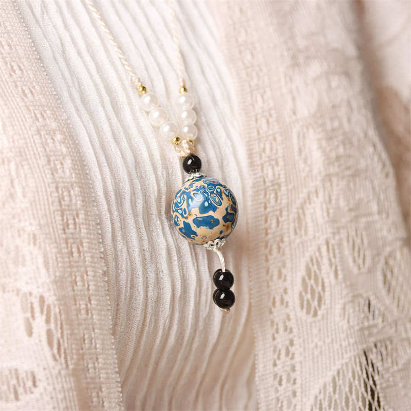 Collier pendentif en perles artisanales en bois d'ébène et laque Aurora , Buddha Stones - image 12