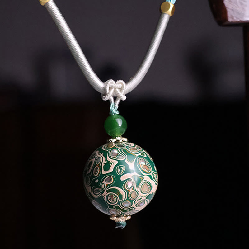 Collier pendentif en perles artisanales en bois d'ébène et laque colorée, Buddha Stones - Vert (couleur beige aléatoire) - image 13