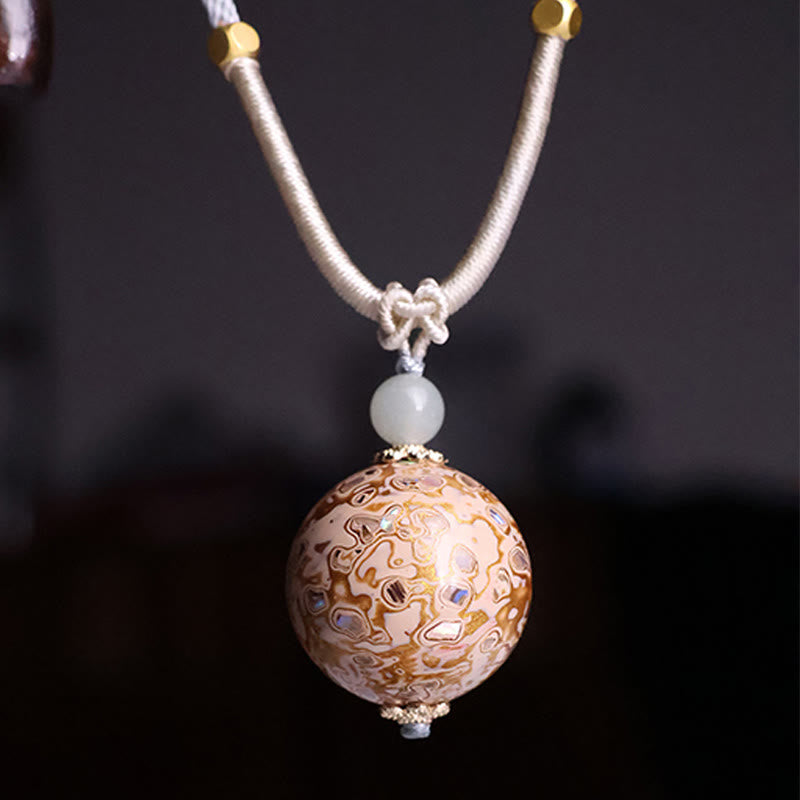 Collier pendentif en perles artisanales en bois d'ébène et laque colorée, Buddha Stones - Beige (couleur beige aléatoire) - image 10