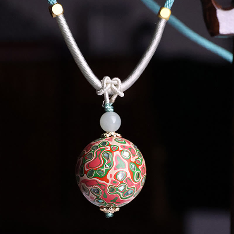 Collier pendentif en perles artisanales en bois d'ébène et laque colorée, Buddha Stones - Coloré (beige coloré aléatoire) - image 1