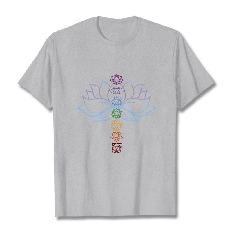 T-shirt en coton avec Buddha Stones, teintes pastel, fleur de lotus, symboles des chakras, méditation - Gris clair - 2XL - image 19