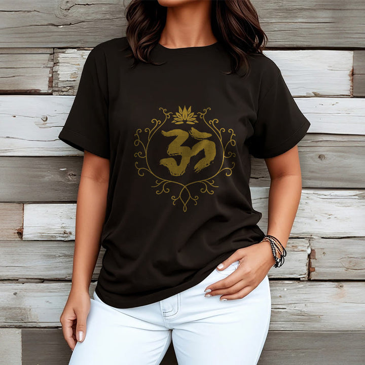 T-shirt en coton avec motif de vigne et de fleur de lotus et Buddha Stones Om - image 4