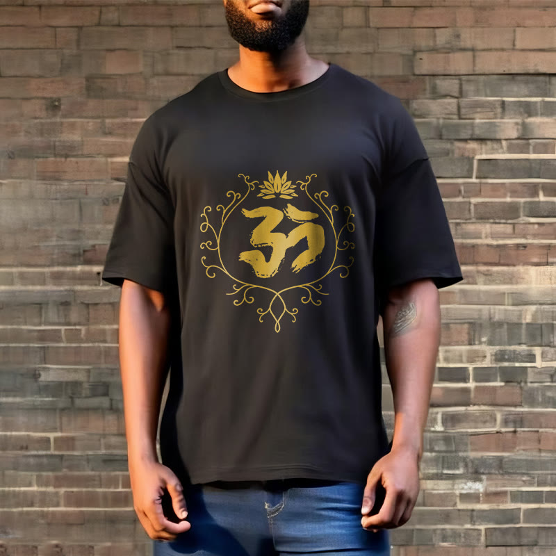 T-shirt en coton avec motif de vigne et de fleur de lotus et Buddha Stones Om - image 3