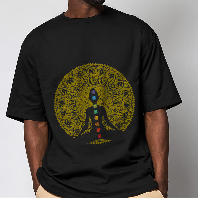 T-shirt décontracté en coton avec motifs de Buddha Stones et de chakras colorés et dorés - image 2