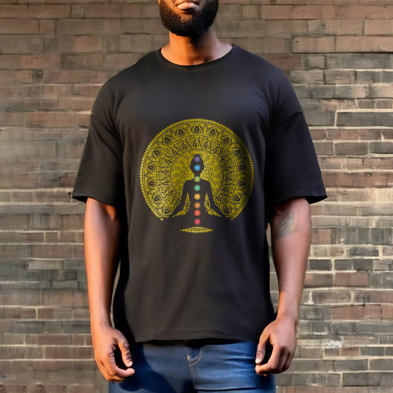 T-shirt décontracté en coton avec motifs de Buddha Stones et de chakras colorés et dorés - image 3
