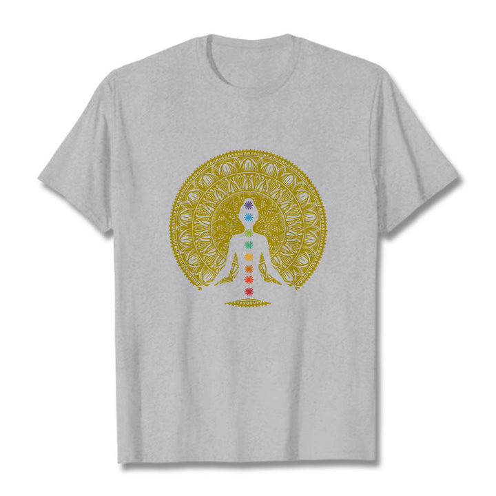 T-shirt décontracté en coton avec motifs de Buddha Stones et de chakras colorés et dorés - Gris clair - 2XL - image 20