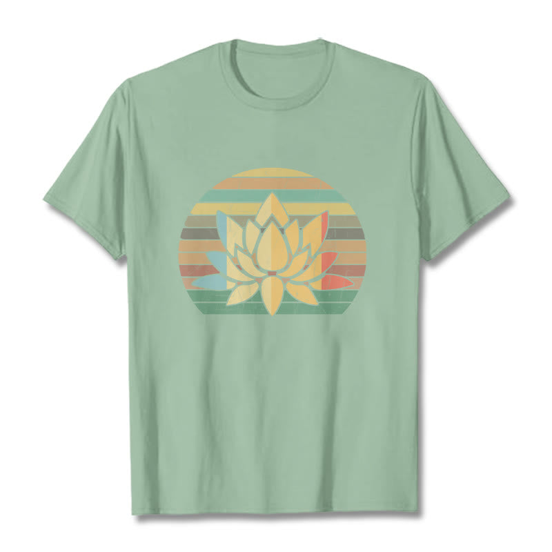 T-shirt décontracté en coton à rayures rétro avec motif de fleurs de lotus et Buddha Stones - Vert pâle - 2XL - image 15
