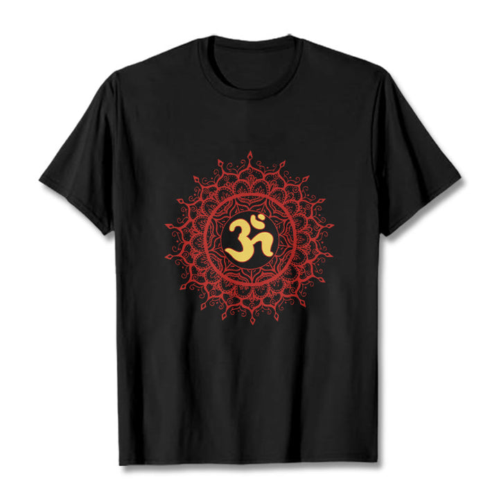 T-shirt décontracté en coton avec motif de symbole Om et mandala rouge Buddha Stones - Noir - 2XL - image 0