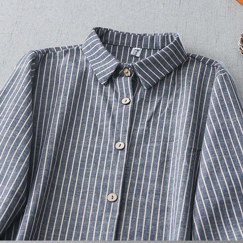 Robe midi en coton et lin à rayures blanches et bleu acier clair Buddha Stones, manches longues, revers, avec poches - image 2