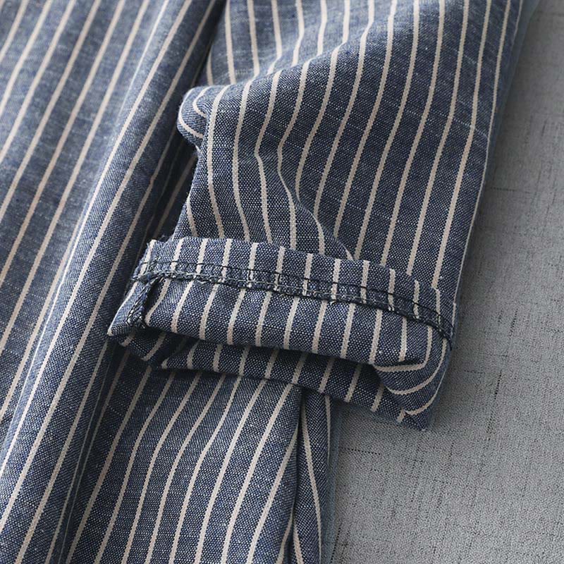 Robe midi en coton et lin à rayures blanches et bleu acier clair Buddha Stones, manches longues, revers, avec poches - image 7