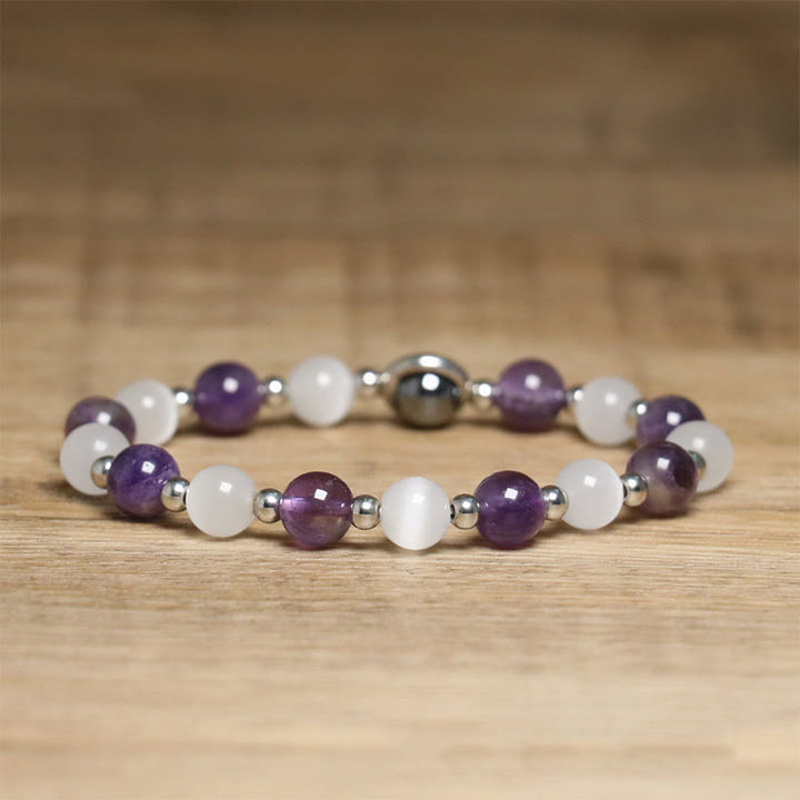 Bracelet d'équilibre en perles d'améthyste naturelle et œil de chat blanc de Buddha Stones - image 2